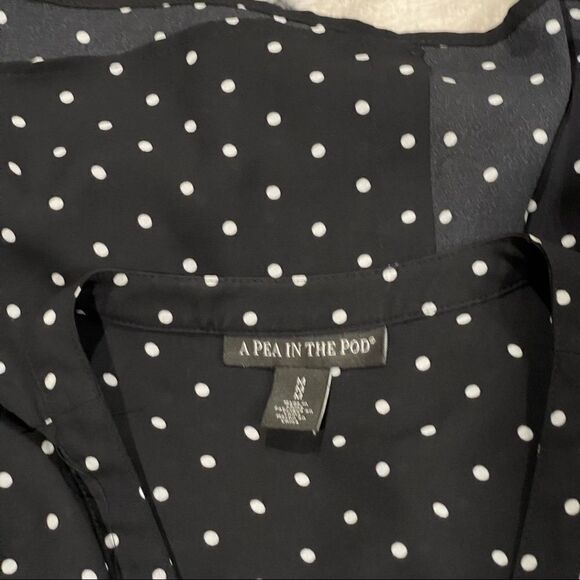 A Pea in the Pod Maternity Sleeveless Blouse - Picture 6 of 7